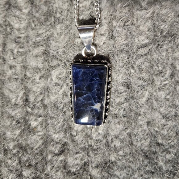 Sodalite, gemstone rectangle, pendant necklace, silver plate & chain, new - Picture 1 of 5